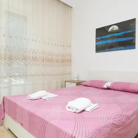 Aigli House