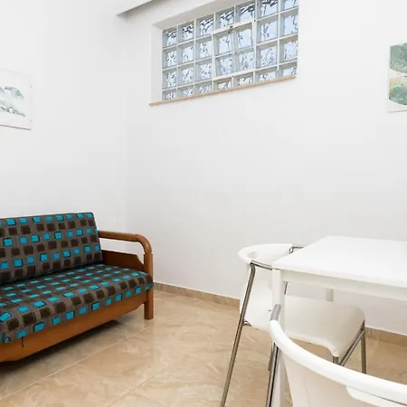 Aigli House