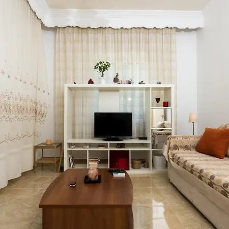Aigli House *